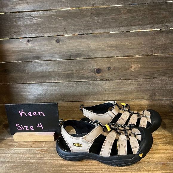 Kids Keen Newport H2 Beige‎ Outdoor Hiking Comfort Water Shoes Sandals Size 4 Y - Picture 1 of 6